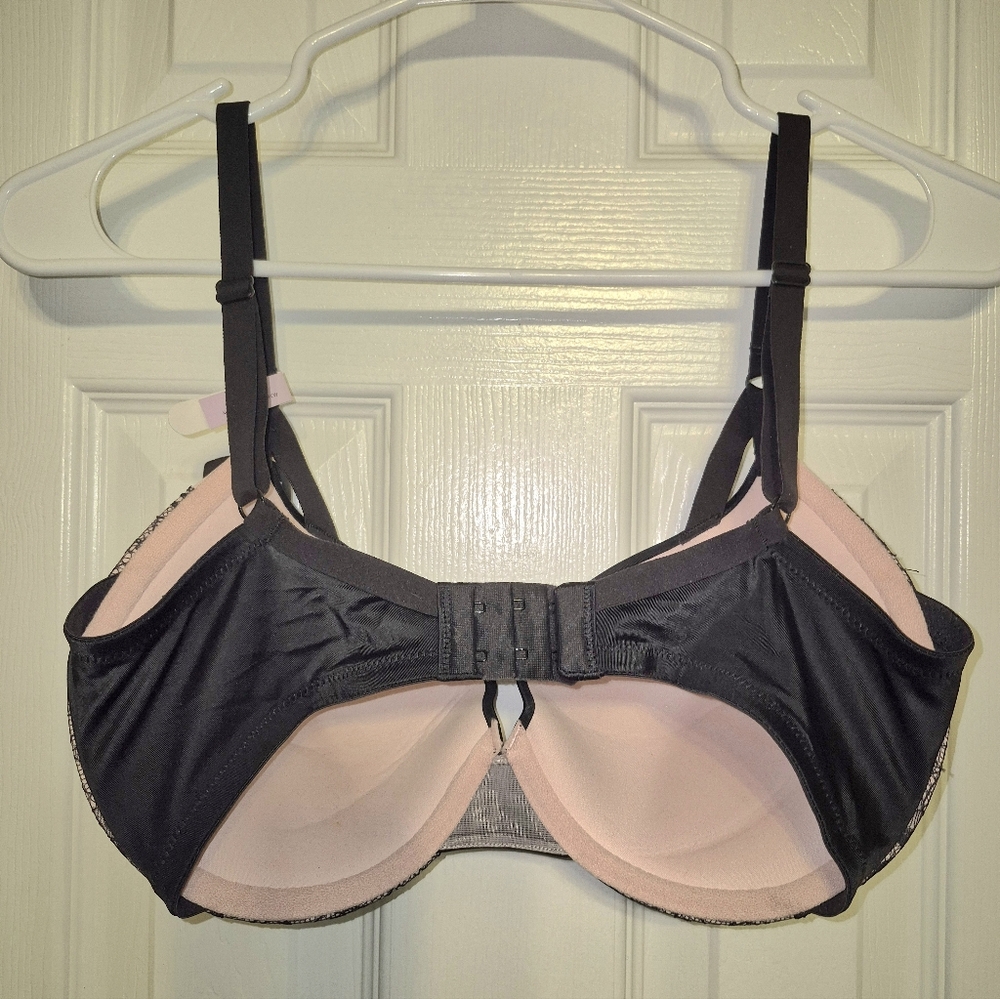 Maidenform Black and Light Pink Lace Bra - Picture 2 of 3